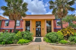 Walden of Westchase in Houston, TX - Building Photo