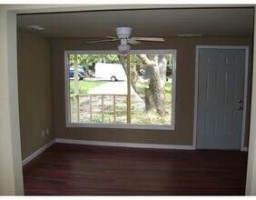 581 S Ray Ave in Fayetteville, AR - Building Photo - Building Photo