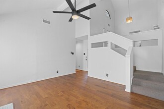6513 Cat Creek Trail in Austin, TX - Foto de edificio - Building Photo