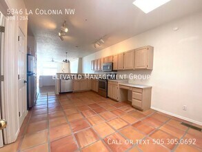 5346 La Colonia Dr NW in Albuquerque, NM - Building Photo - Building Photo
