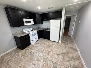 809 Bentley St in Orlando, FL - Building Photo - Building Photo