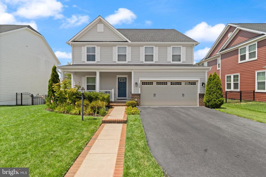 2564 Passionflower Ct in Dumfries, VA - Building Photo