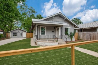 1108 Center St in San Antonio, TX - Building Photo - Building Photo