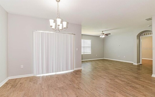212 Forest Park Ave in Temple Terrace, FL - Building Photo - Building Photo