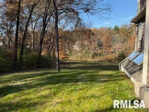 16429 N Hawthorne Ln in Mount Vernon, IL - Building Photo - Building Photo