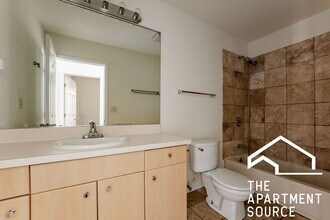 2833 W Medill Ave in Chicago, IL - Building Photo - Building Photo