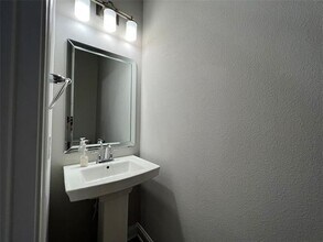 6681 Lake Overlook Dr in Fort Worth, TX - Building Photo - Building Photo