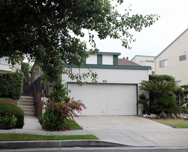 1812 Butler Ave in Los Angeles, CA - Foto de edificio - Building Photo