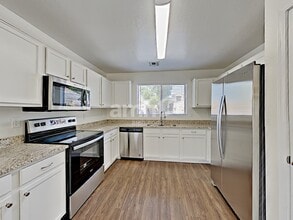 10525 W Hughes Dr in Tolleson, AZ - Building Photo - Building Photo