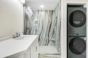 11010 Legacy Dr in Palm Beach Gardens, FL - Building Photo