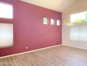 7452 W Irma Ln in Glendale, AZ - Building Photo - Building Photo