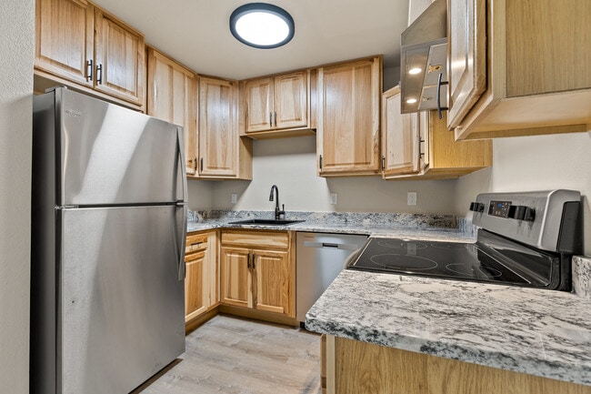1220 S Lone Tree Rd, Unit B