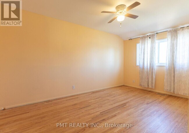 728 Krosno Blvd in Pickering, ON - Building Photo - Building Photo