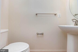 7323 Summit Rock Rd in Elkridge, MD - Building Photo - Building Photo