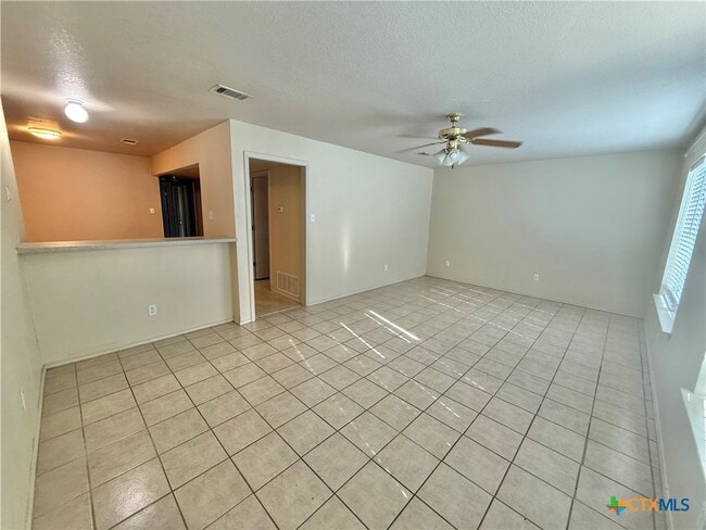 415 E 4th Ave in Belton, TX - Building Photo - Building Photo