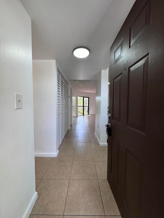 9968 Nob Hill Ln in Sunrise, FL - Building Photo - Building Photo