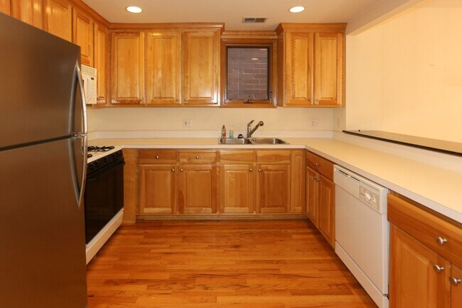 824 W Buckingham Pl in Chicago, IL - Building Photo - Building Photo