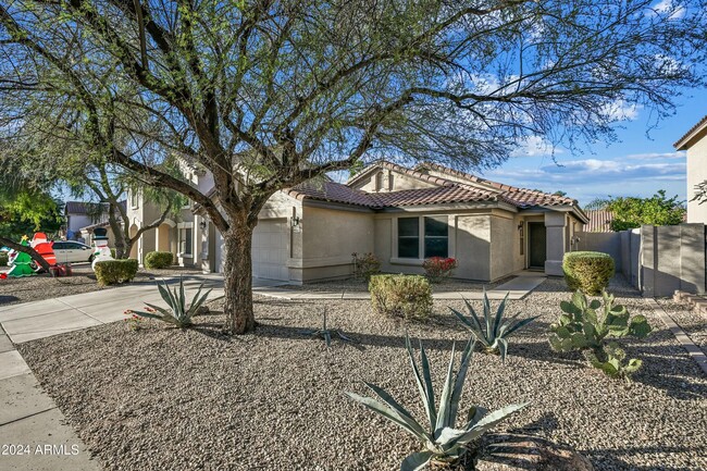 4032 E Hide Trail in Phoenix, AZ - Building Photo - Building Photo