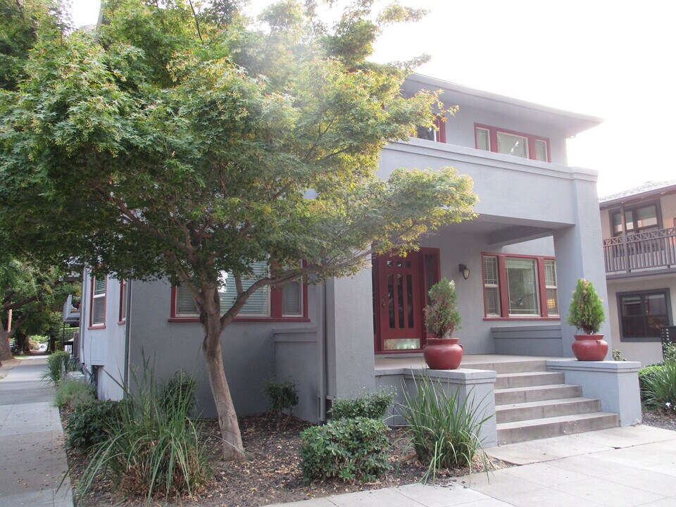 1730 T St, Unit #3 in Sacramento, CA - Foto de edificio