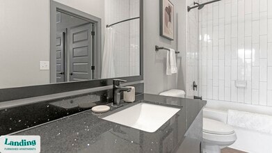 14041 Hyatt Rd, Unit 2411 in Jacksonville, FL - Foto de edificio - Building Photo