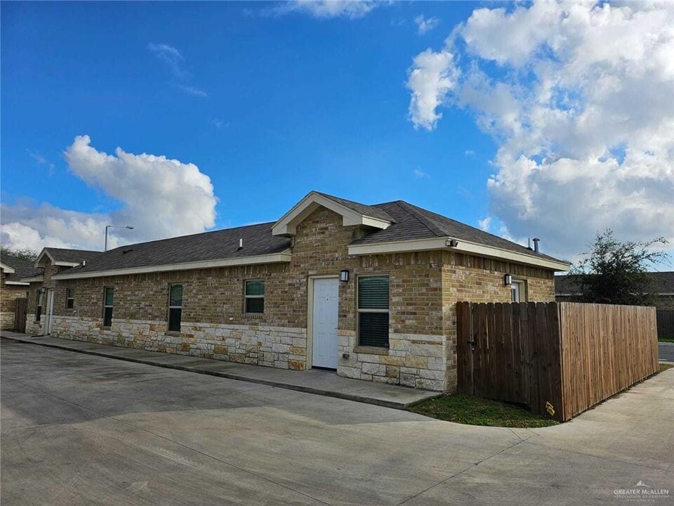 5600 Nightingale Ave in Mission, TX - Building Photo