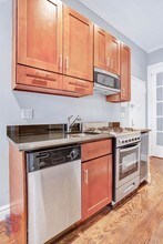 53 Leroy St, Unit 1B in New York, NY - Foto de edificio - Building Photo