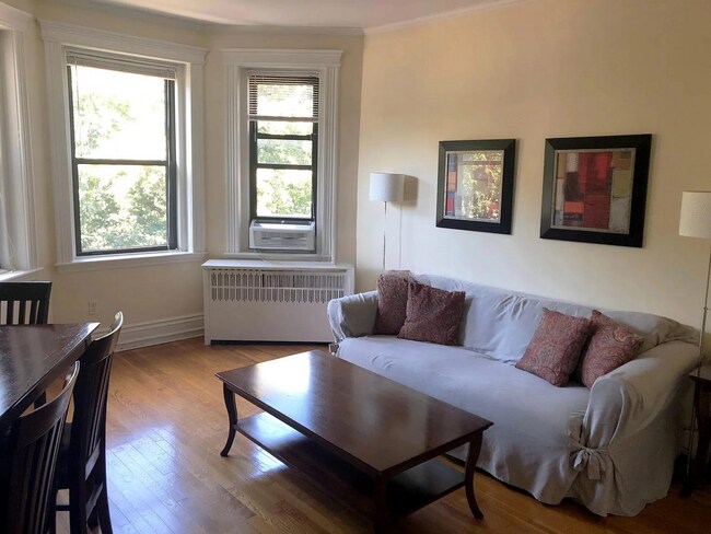 52 Charlesgate E, Unit 2f