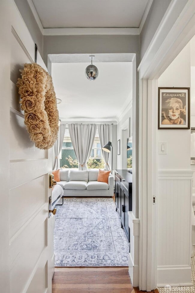 property at 1155 Leavenworth St