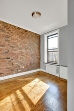 47 E 1st St in New York, NY - Building Photo - Building Photo