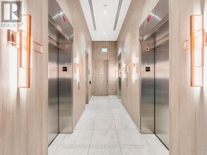 20 O'Neill Rd in Toronto, ON - Building Photo - Building Photo