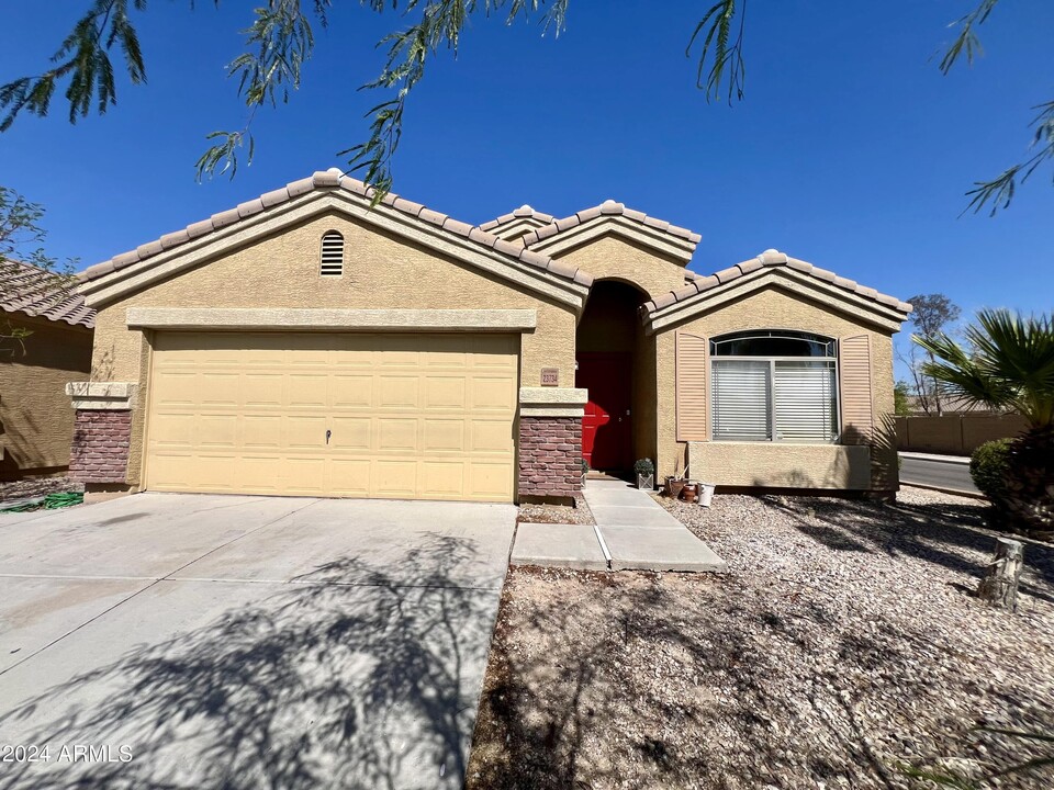 23734 W Hidalgo Ave in Buckeye, AZ - Building Photo