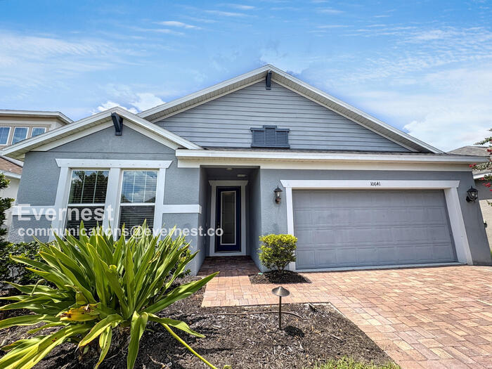 10641 Cardera Dr in Riverview, FL - Building Photo