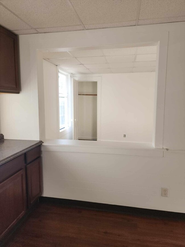 4 Monroe St in Branford, CT - Building Photo - Building Photo