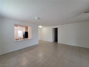 1230 NW 19th St in Cape Coral, FL - Building Photo - Building Photo