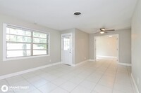 682 Acapulca Way in Altamonte Springs, FL - Foto de edificio - Building Photo