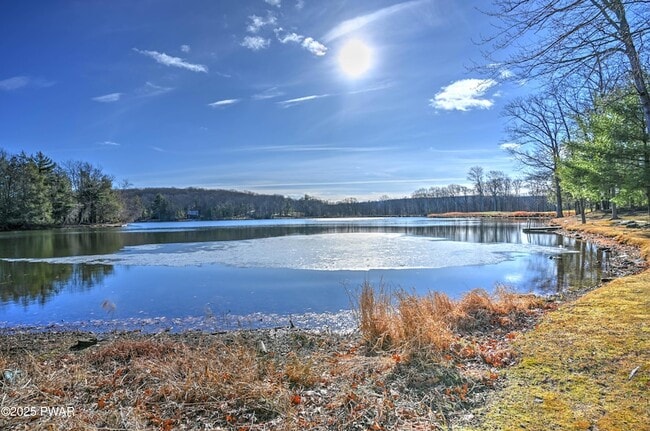 134 Laurel Hill Dr in Greentown, PA - Building Photo - Building Photo