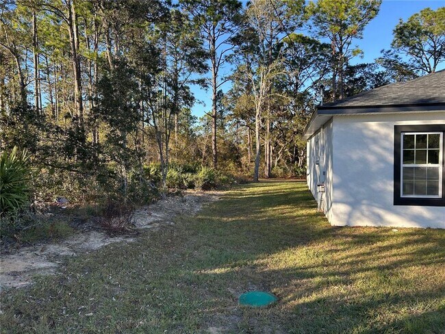 2097 W Hampshire Blvd in Citrus Springs, FL - Building Photo - Building Photo