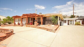 356 Coral Hills Rd in El Paso, TX - Building Photo