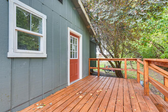 Zollner Creek Apartments in Mt Angel, OR - Building Photo - Building Photo