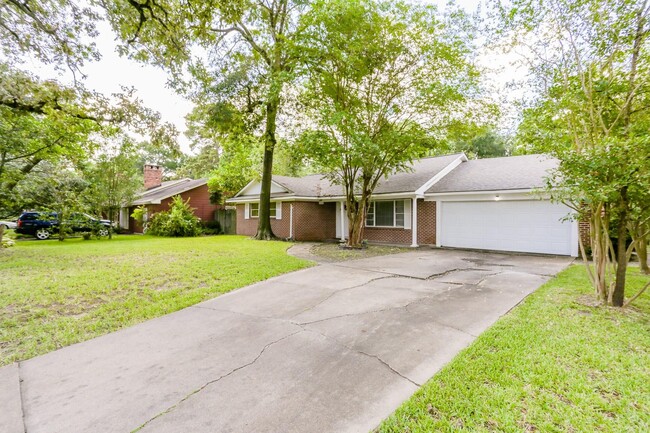 9753 Tappenbeck Dr in Houston, TX - Building Photo - Building Photo