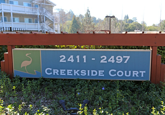 Creekside Apartments in Hayward, CA - Building Photo - Building Photo