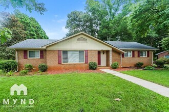 1201 Manchester Ln in Charlotte, NC - Foto de edificio - Building Photo