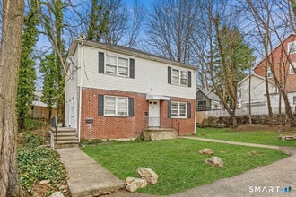 17 Artic St in Greenwich, CT - Building Photo - Building Photo