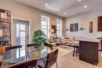 853 N Winchester Ave in Chicago, IL - Building Photo - Building Photo