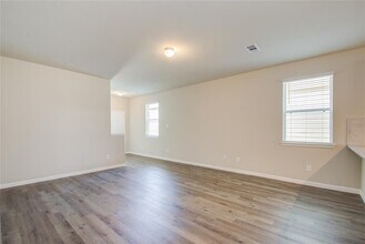3637 Cub Dr in Conroe, TX - Building Photo - Building Photo