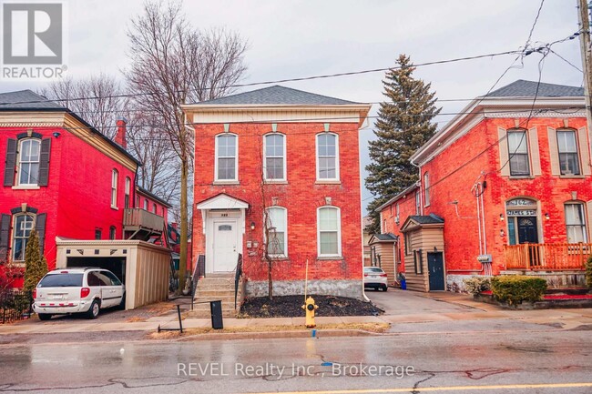 166 James St in St Catharines, ON - Building Photo - Building Photo