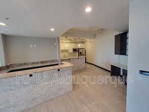 219 Central Ave NW in Albuquerque, NM - Foto de edificio - Building Photo