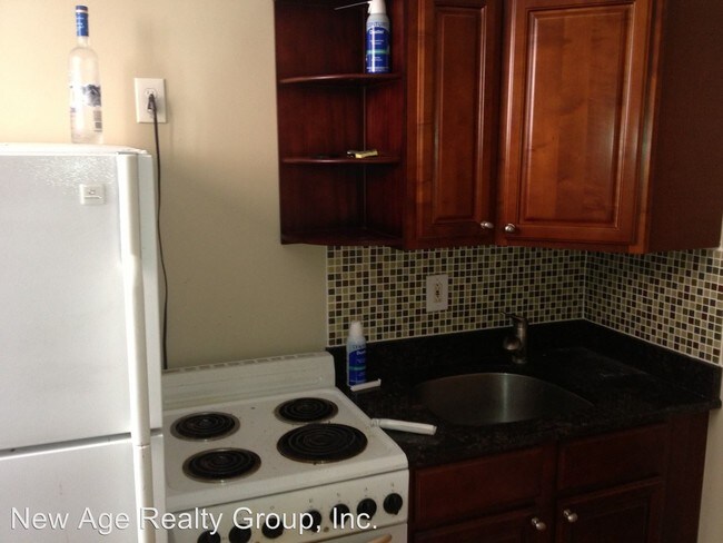4504 Springfield Ave in Philadelphia, PA - Building Photo - Building Photo