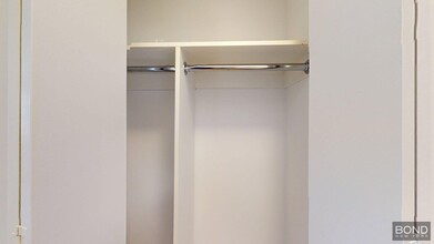 222 E 39th St in New York, NY - Building Photo - Building Photo