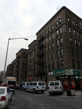 2115-2119 Ryer Ave in Bronx, NY - Foto de edificio - Building Photo